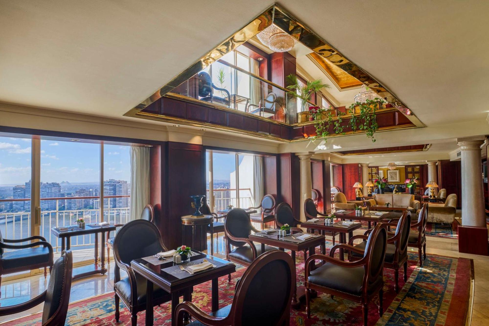 Hilton Cairo Grand Nile Hotell Eksteriør bilde The Club Lounge at the Conrad Hilton Cairo