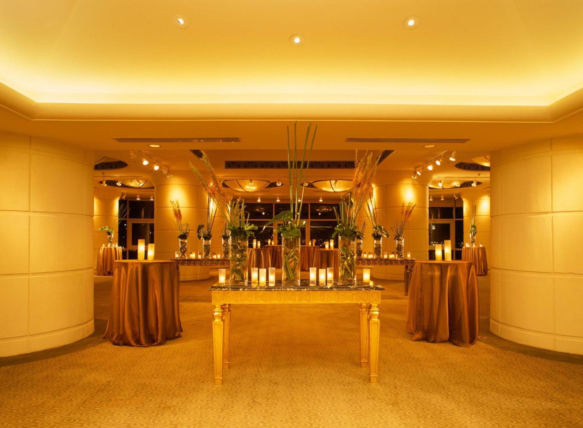 Hilton Cairo Grand Nile Hotell Eksteriør bilde The lobby of the hotel